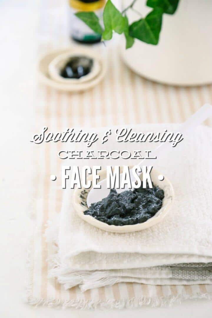 La mejor mascarilla facial de carbón calmante y limpiadora