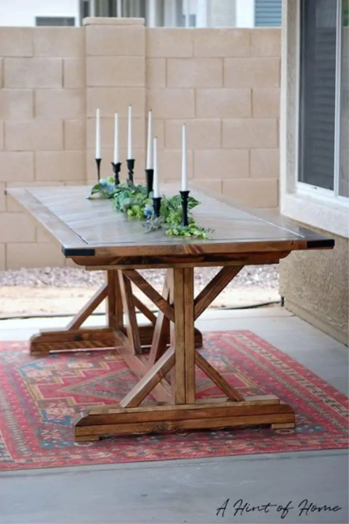 Construye tu propia mesa de comedor al aire libre
