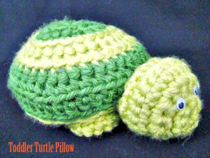 Patrón de almohada de tortuga para niños pequeños de ganchillo gratis