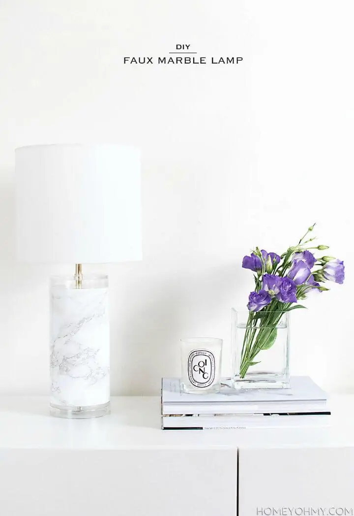 Bonita lámpara DIY de mármol falso - Cambio de imagen de la lámpara
