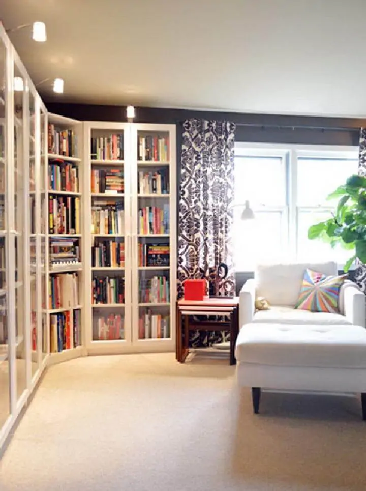 Librerías BILLY modernas de bricolaje con extensiones de altura y puertas de vidrio