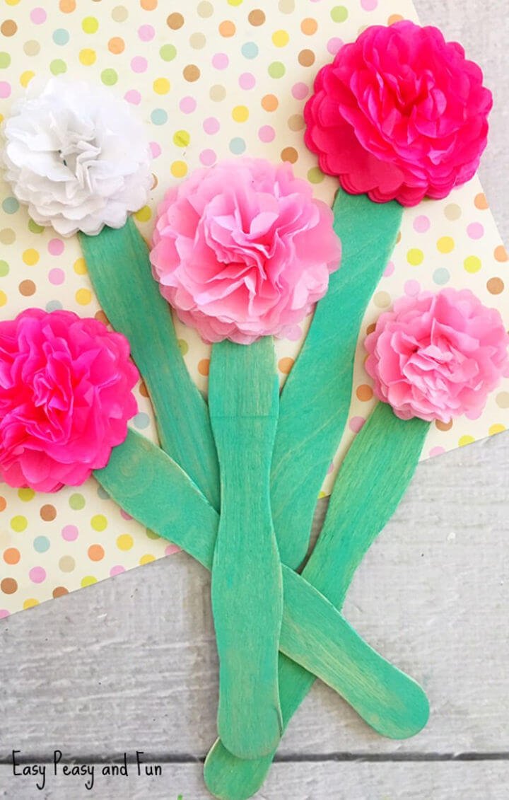 Artesanía de flores de papel tisú para niños