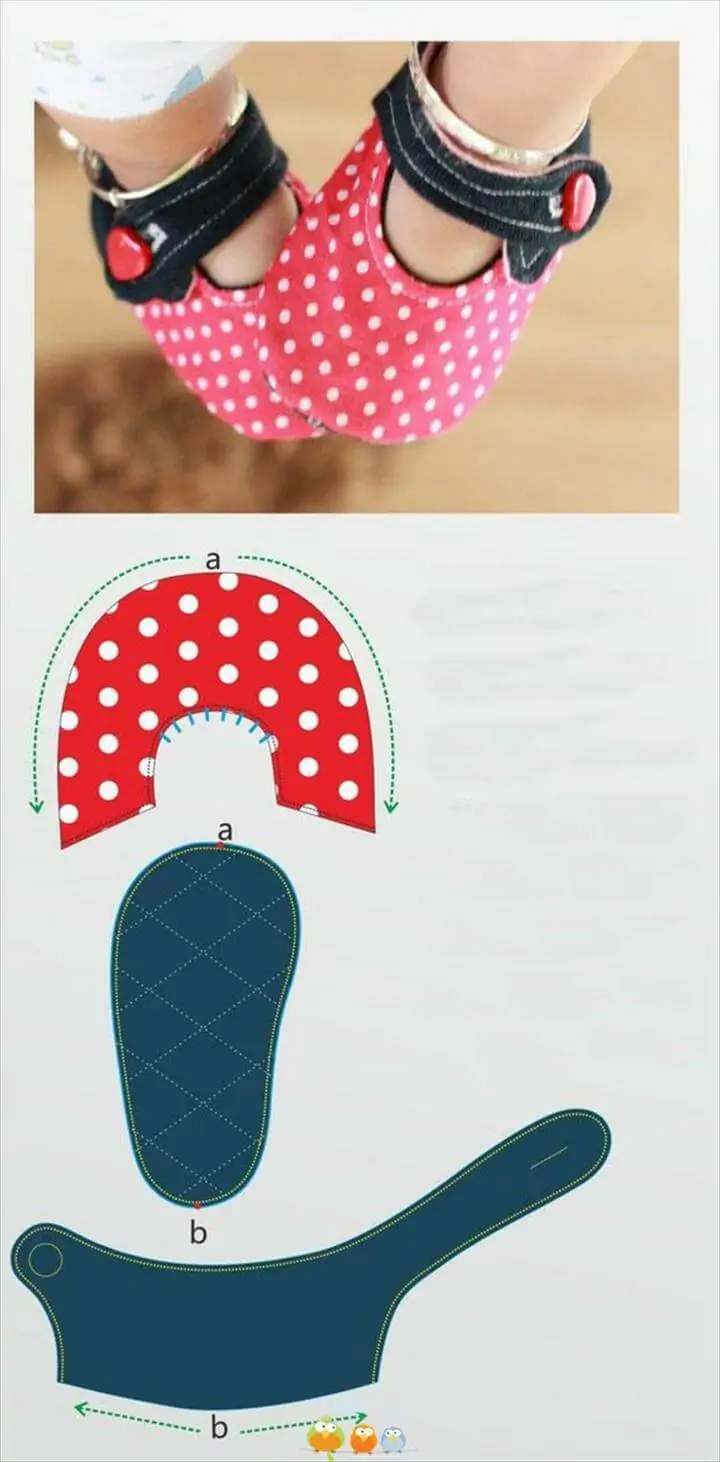 hermosos zapatos de lunares para bebé