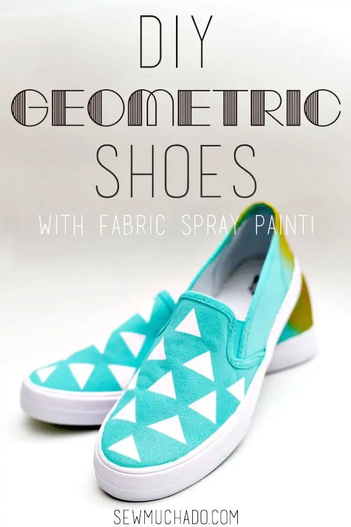 Zapatos pintados geométricos de bricolaje