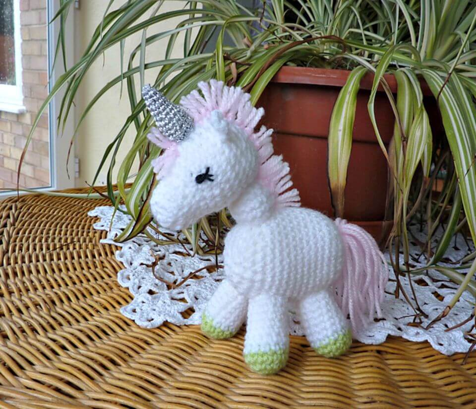 Charley el unicornio a crochet fácil y gratis