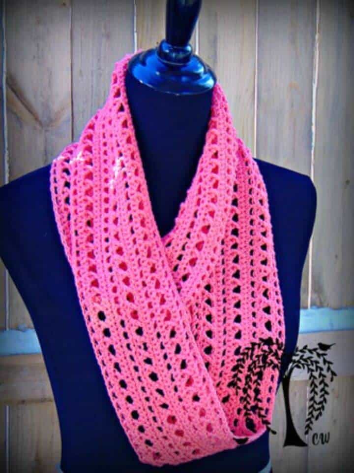 Cómo liberar el patrón de bufanda infinito de besos de primavera a crochet