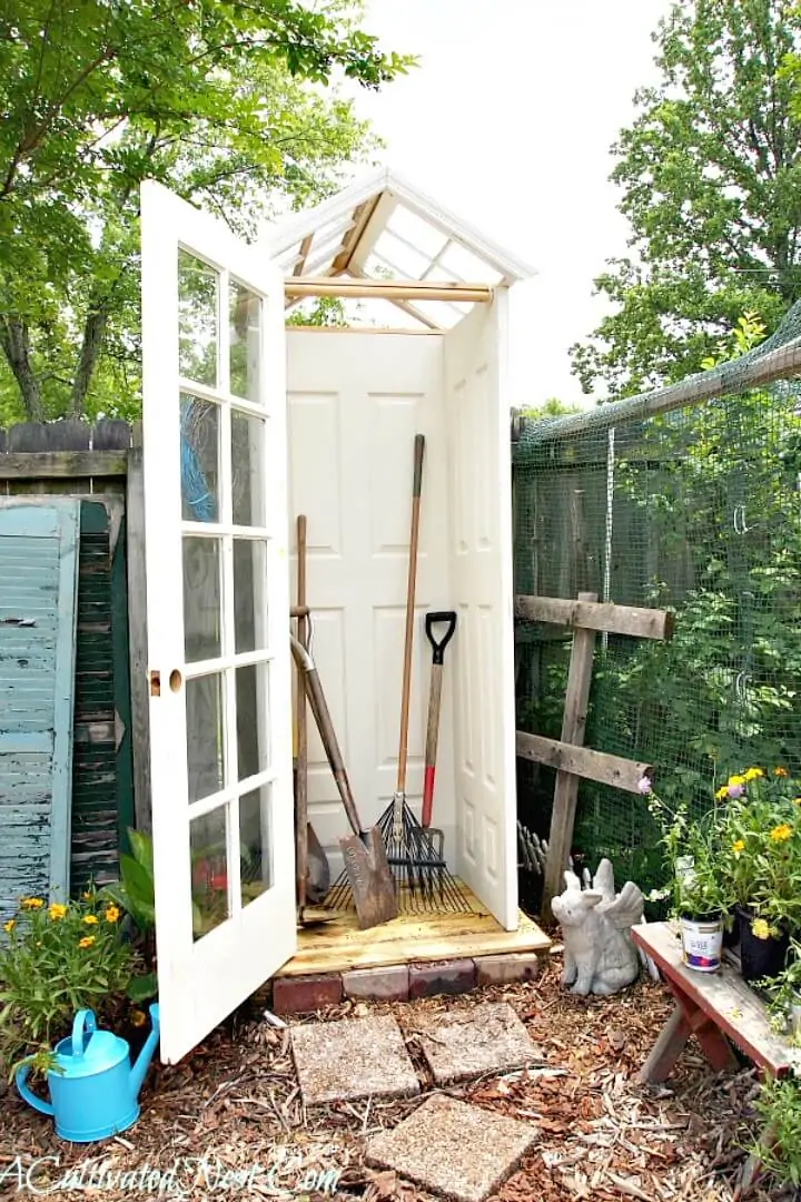 Cómo construir un almacenamiento en el patio trasero: bricolaje