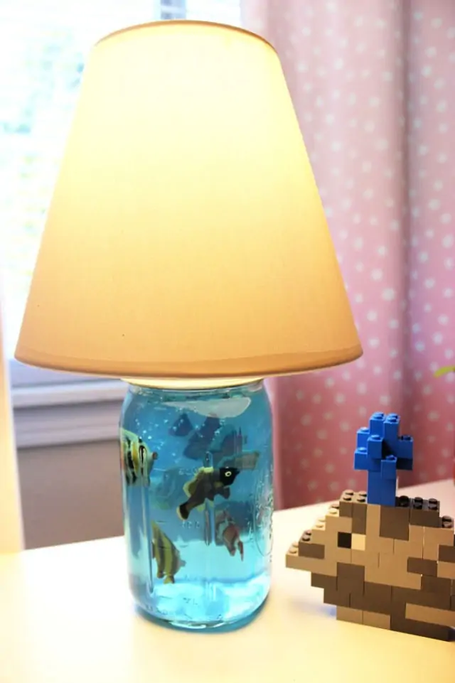 Lámpara de acuario Mason Jar para niños