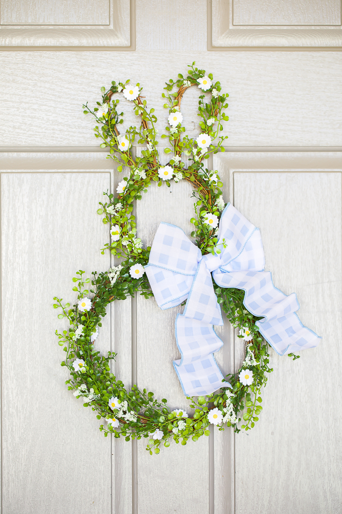 DIY-Easter-Bunny-Wreath-Craft