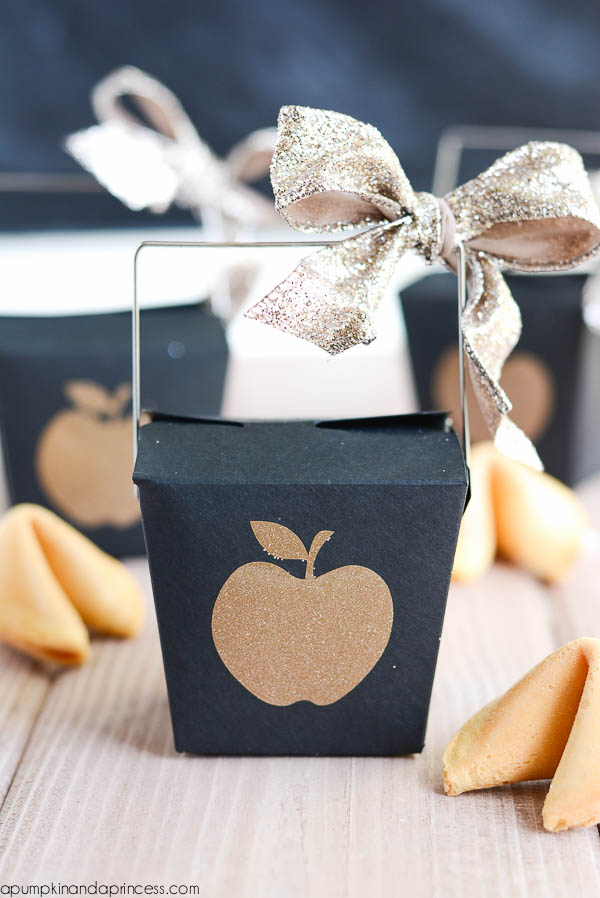 Fortune-Cookie-Treat-Boxes